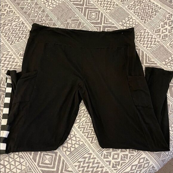 Plus Size Rue21 Leggings with Pockets - Picture 1 of 5
